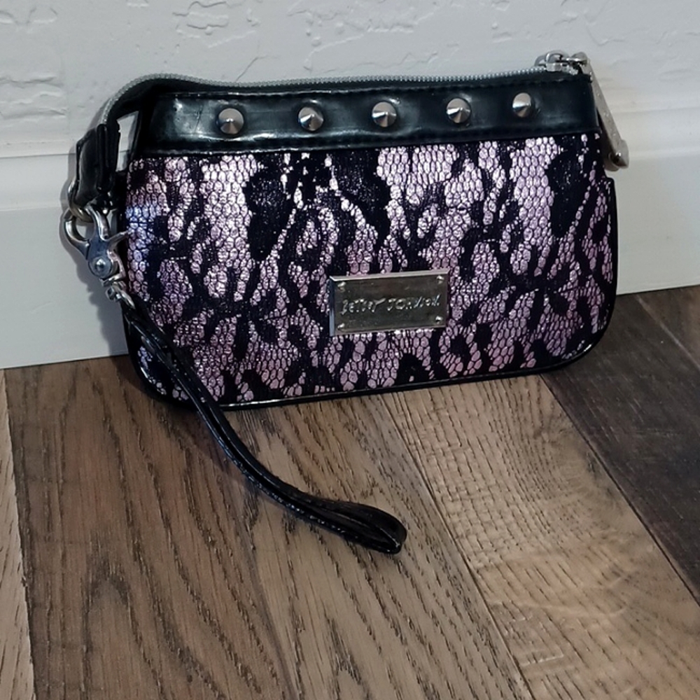 NWOT Floral Lace Wristlet!